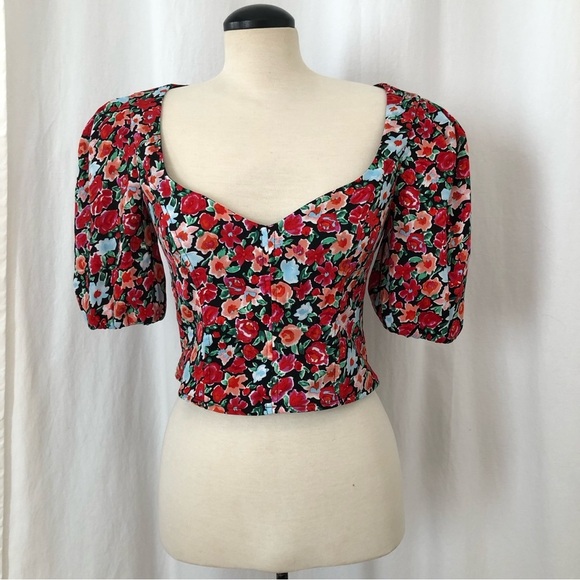 ASTR floral crop top with puff sleeve. Size S. - Picture 2 of 13